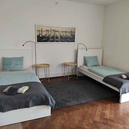 Newly Furnished Apartment in Цюрих Екстериор снимка